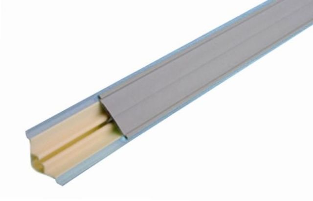 plintus-pod-kromku-s-kleem-l420-m-turtsiya