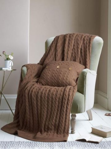 2ugq7lce7vlhk339fnzee2zhzoe5yn46